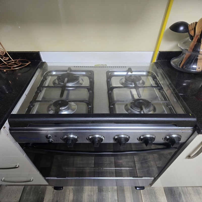 Super General Gas 4 burner