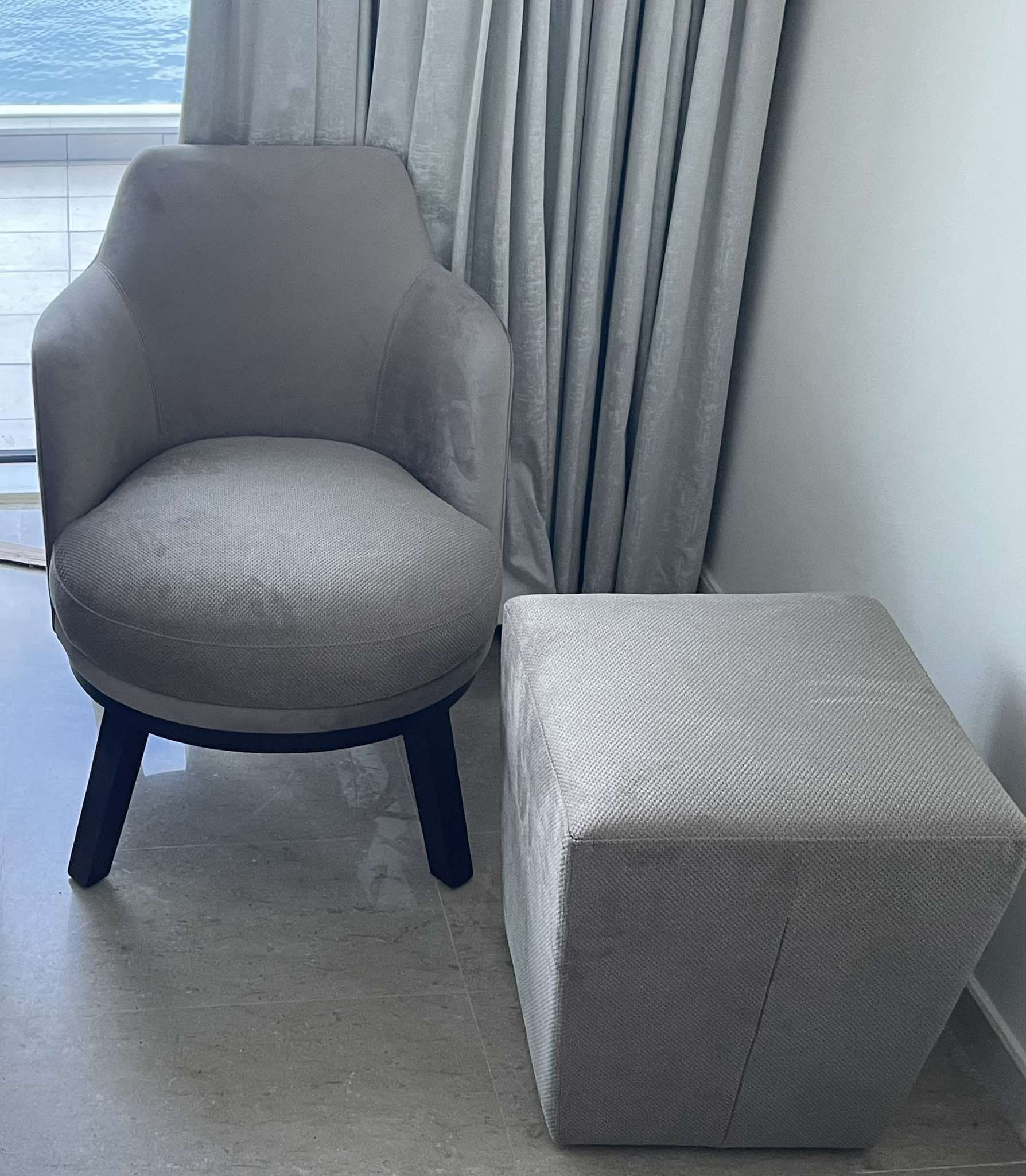 Single Chair with foot rest