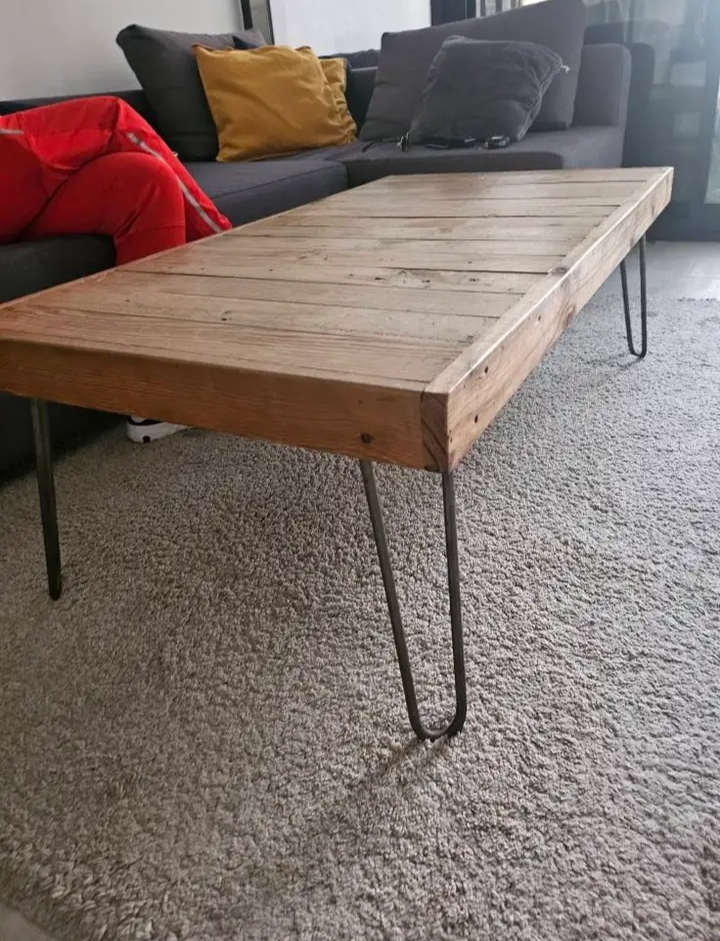 Solid Wood Coffee Table with Hairpin Legs