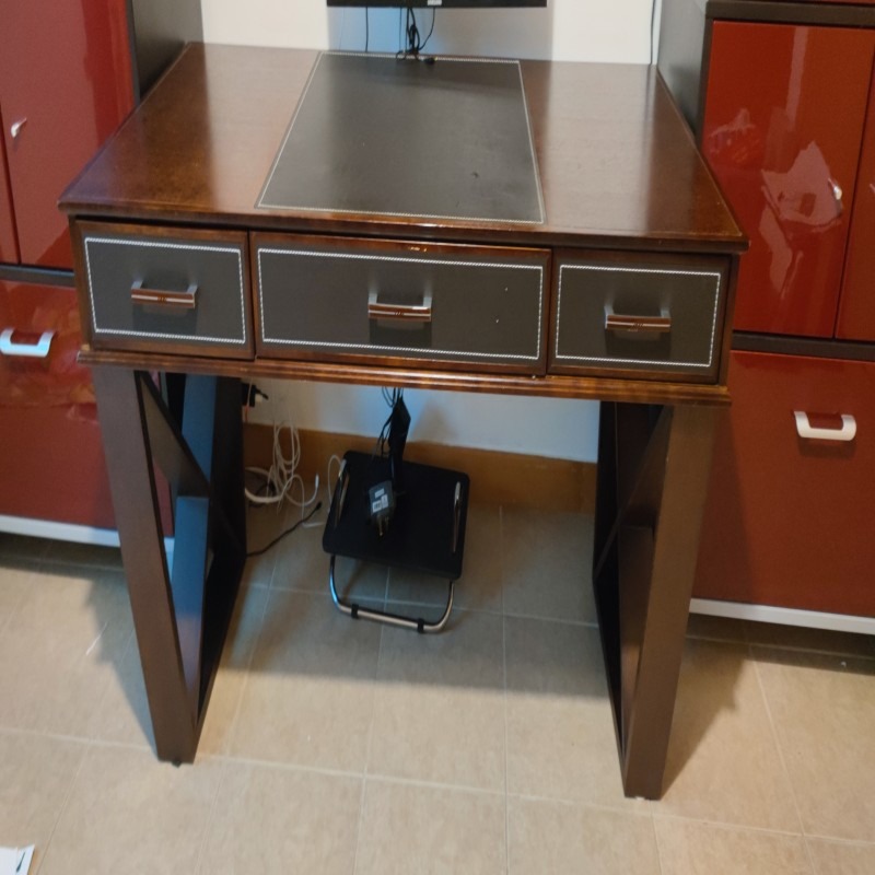 Home R Us- wooden computer desk