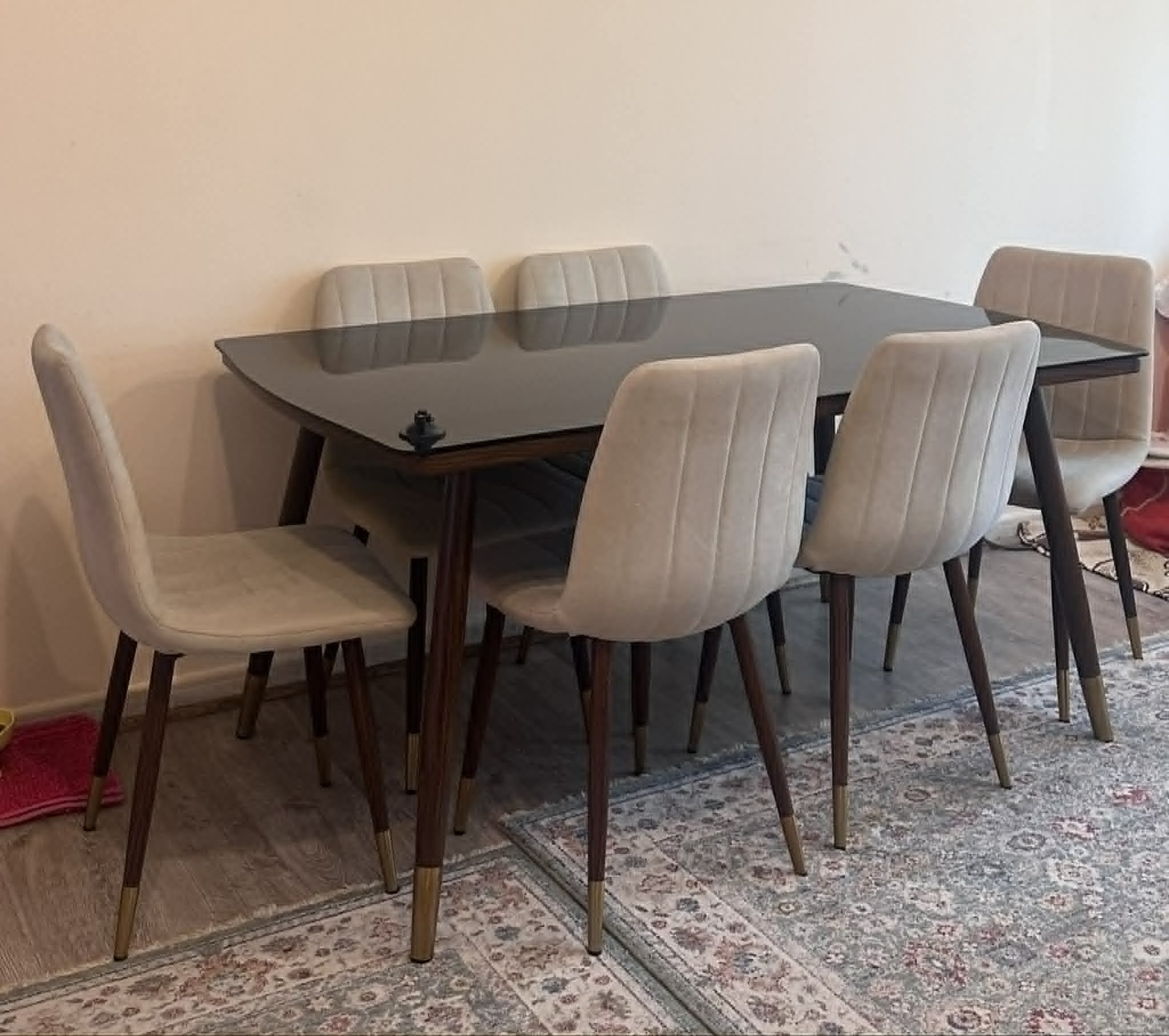 Dining, Dishwasher & Carpet